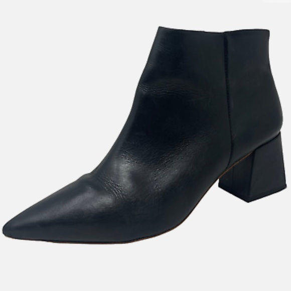 RAYE Shoes - Slightly worn RAYE ankle boots